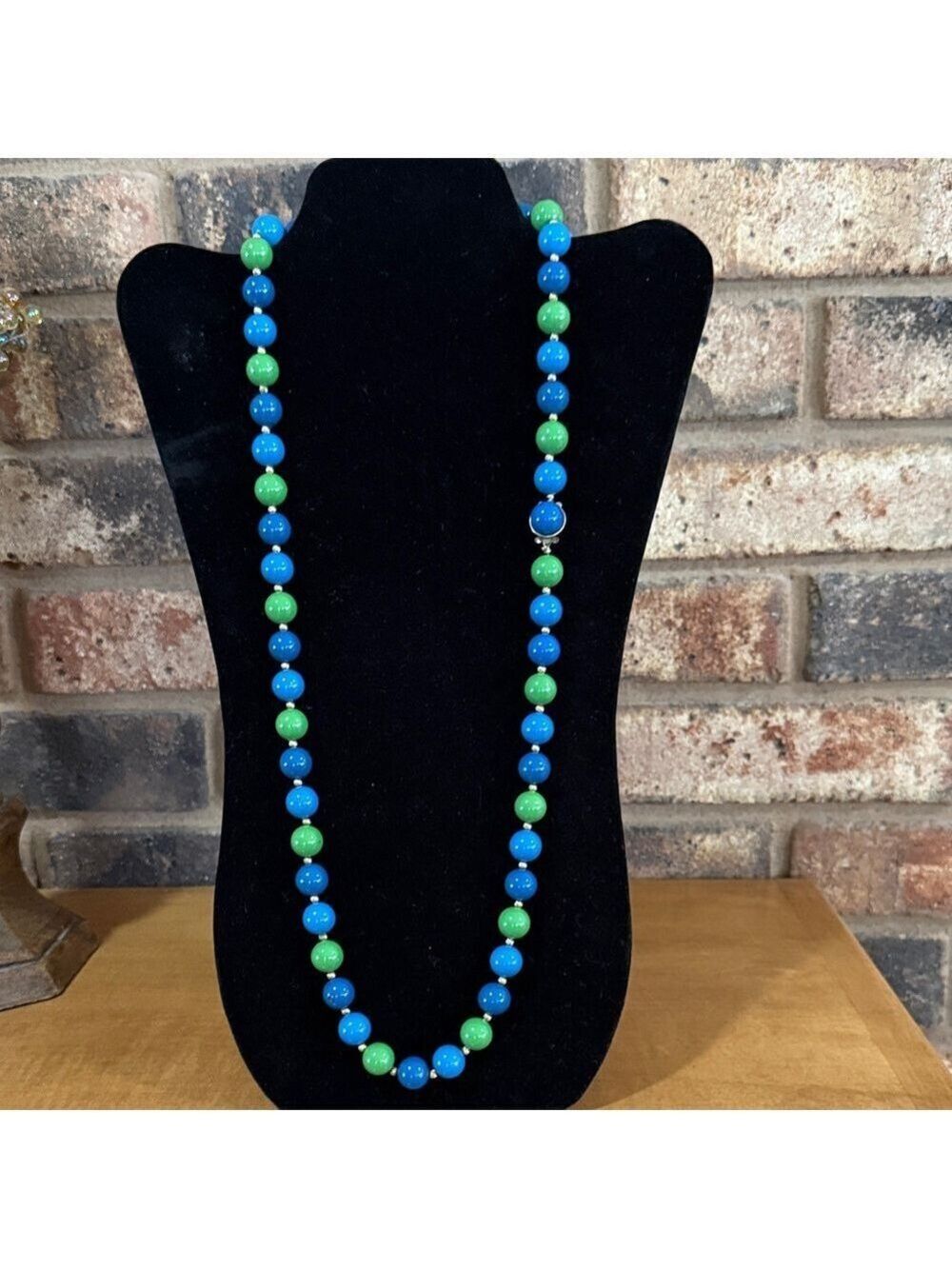 Vintage Green Blue and gold tone beaded mid century necklace